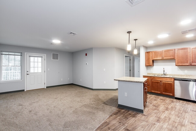 Photo - Twin Bridge Apartments