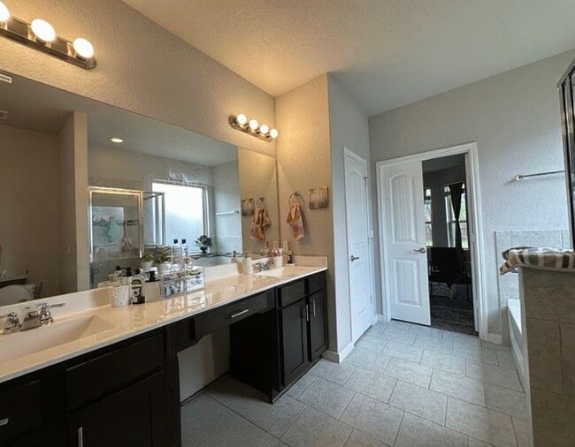 Photo - 5946 Larkspur Valley