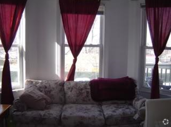 Building Photo - 530 Cambridge St Unit 3 Rental