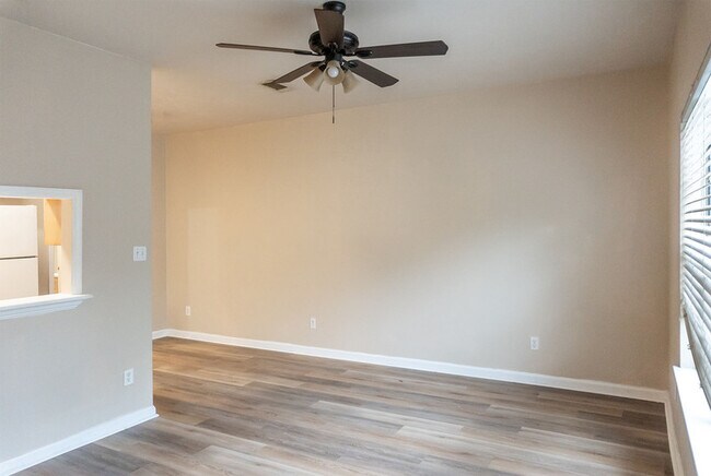 Photo - 2403 Hartsfield Rd Unidad 602 - 1