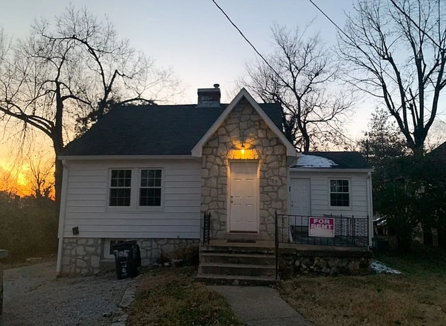 Building Photo - 705 Cabell Dr Rental