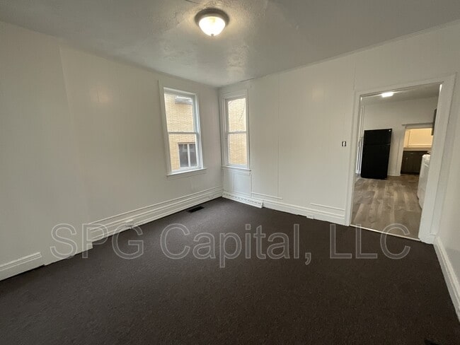 Photo - 489 Salem Ave