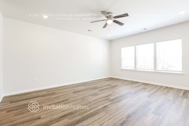 Photo - 3996 Zepelin Wy