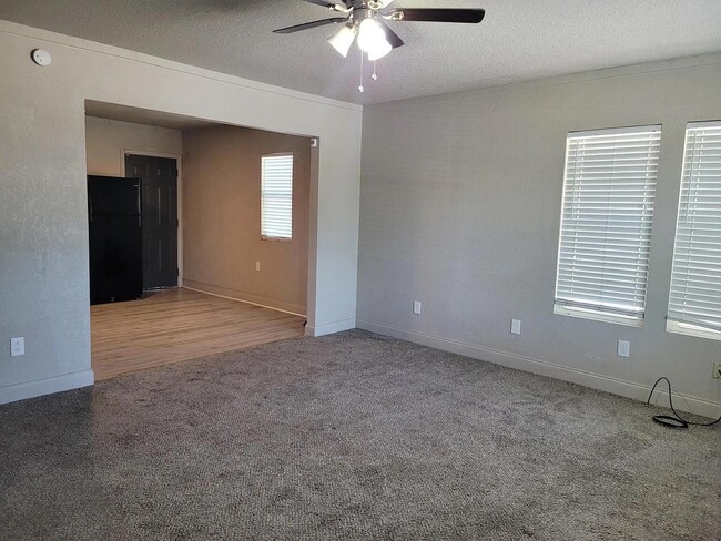 Photo - 2404 Avenue U