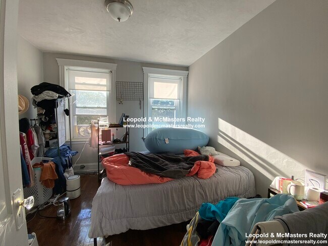 Photo - 368 Riverway Unidad 20