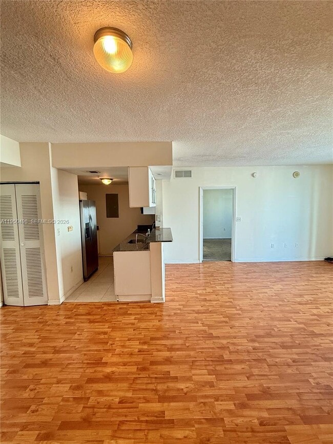 Photo - 275 NE 18th St Unit 910