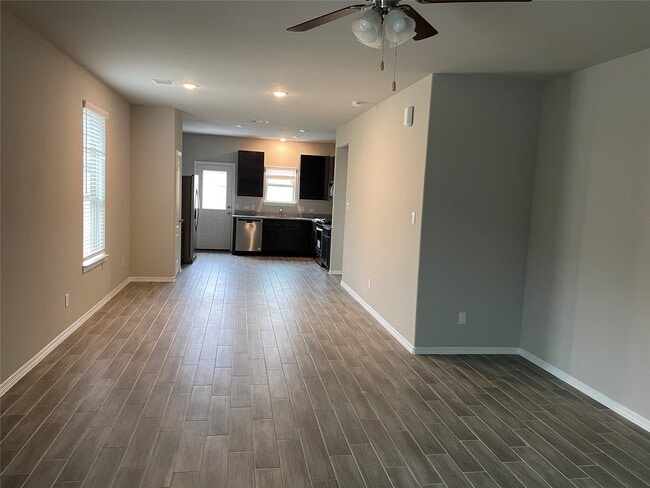 Photo - 827 Redinger Ridge Dr