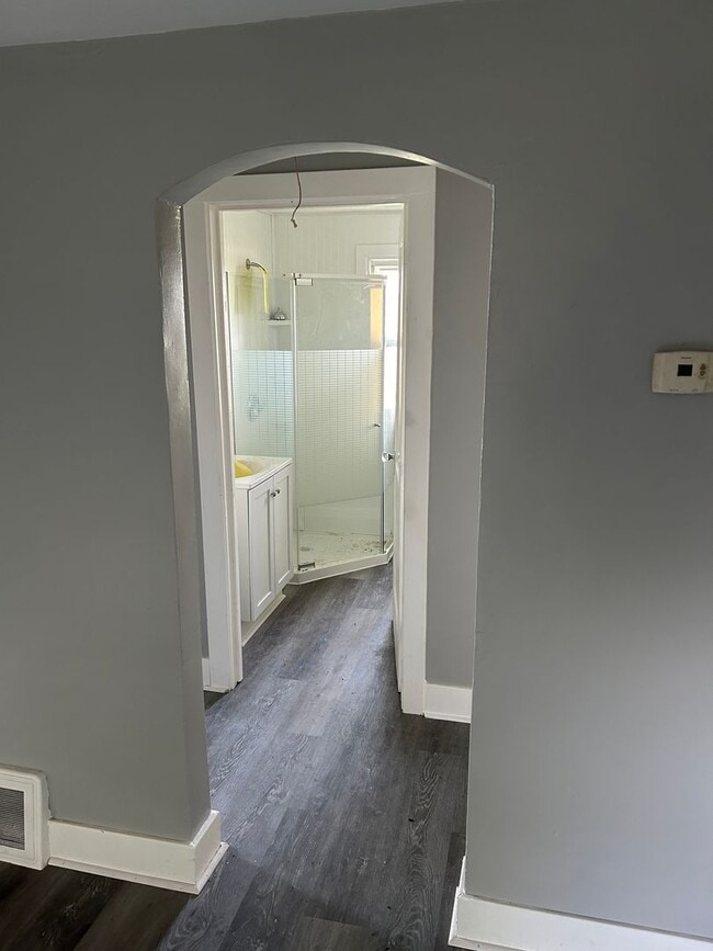 Photo - 2 Bedroom / 1 Bath House in Canton IL