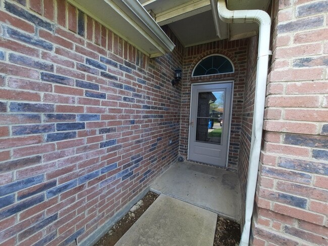 Photo - Available Now.. Absolutely Amazing property