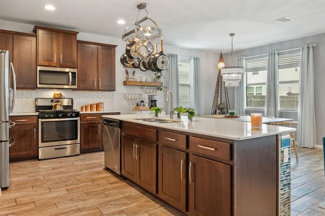 Photo - 1306 Falconer Wy