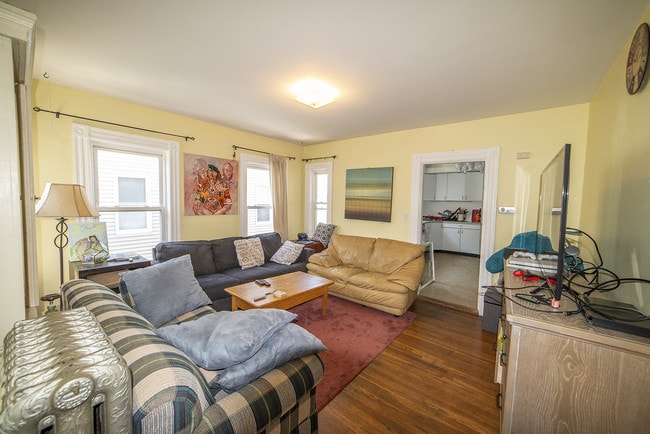 Building Photo - 39 Gorham St Unit 2