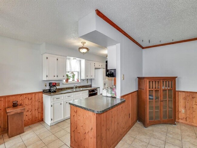 Photo - 2528 Village Cir Dr