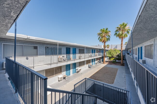 Community - Sugartree Apartments