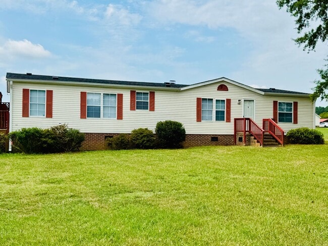 Photo - Convenient Countryside Living - Henderson NC