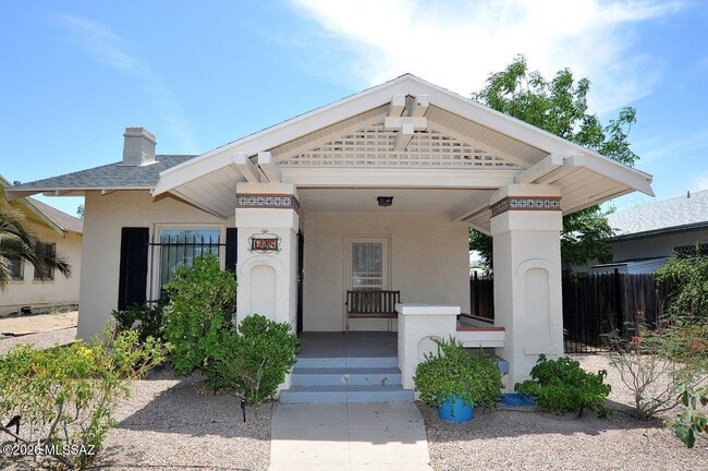 Photo - 608 E 4th St