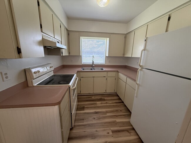 Photo - 510 NW 12th Dr