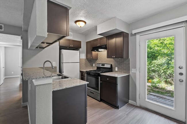 Photo - Newly Renovated 2/1 Apartment in East Austin Unidad B