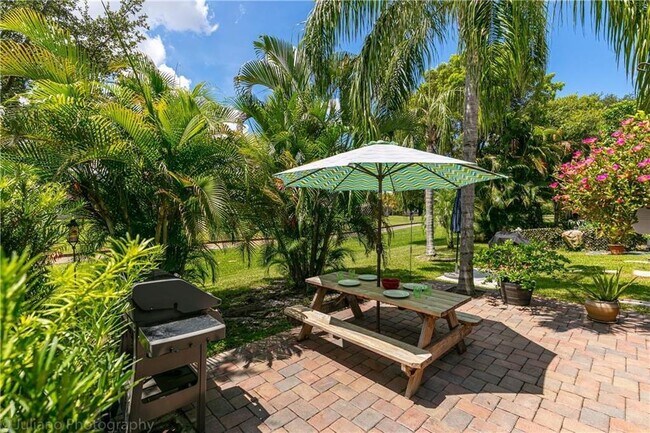 Photo - 7610 Pinewalk Dr S