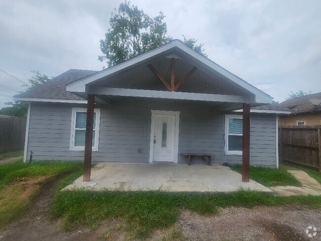 Building Photo - 7909 Brutus St Rental