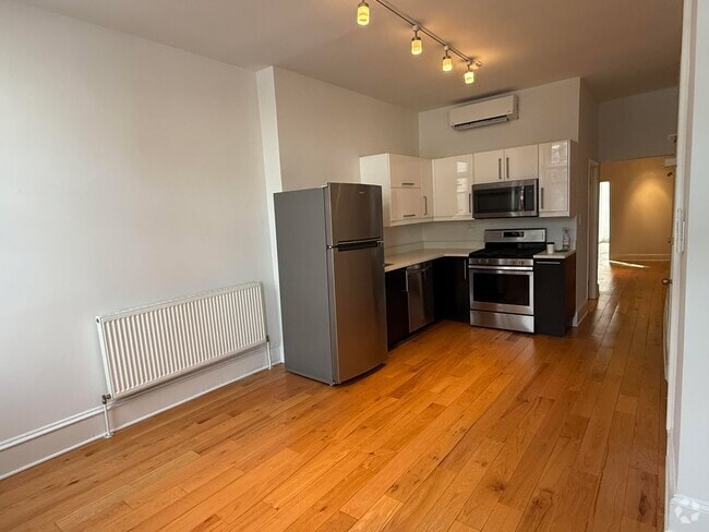 Building Photo - 726 S 19th St Unit 1 Rental