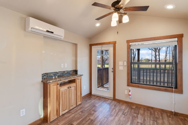 Photo - 6801 FM 1616