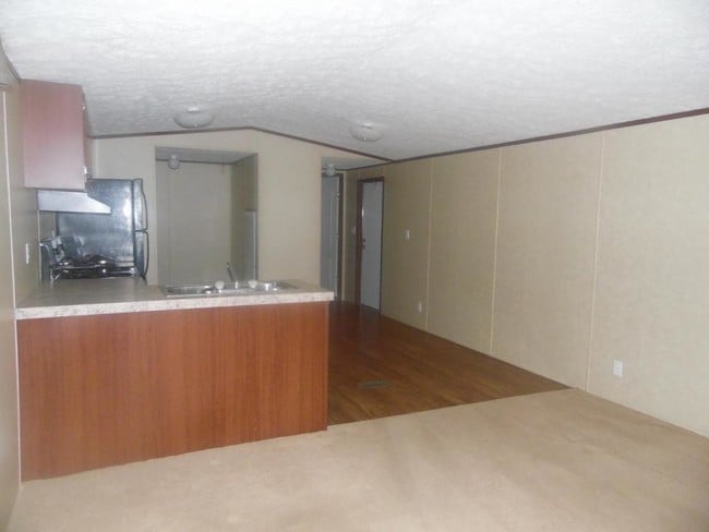 Photo - 20 Campground Ln