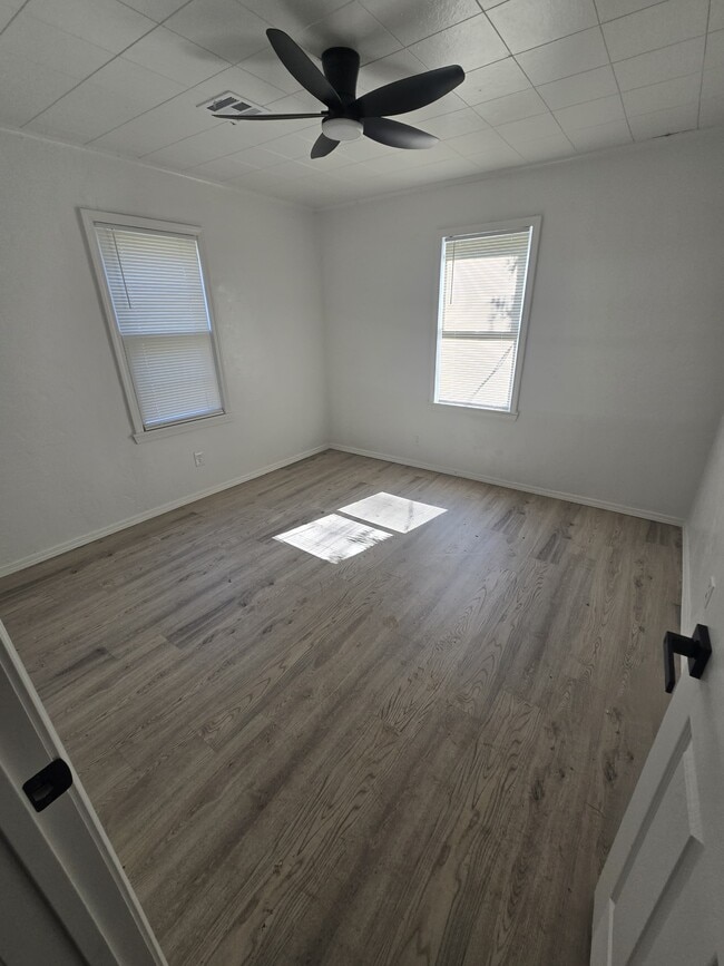 Photo - 414 SE 24th St