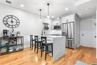 Photo - 176 W 7th St Unit 2