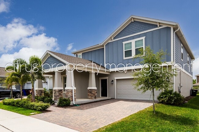 Building Photo - Immaculate, Beautifully Appointed, Spacious 5/3 in Tohoqua