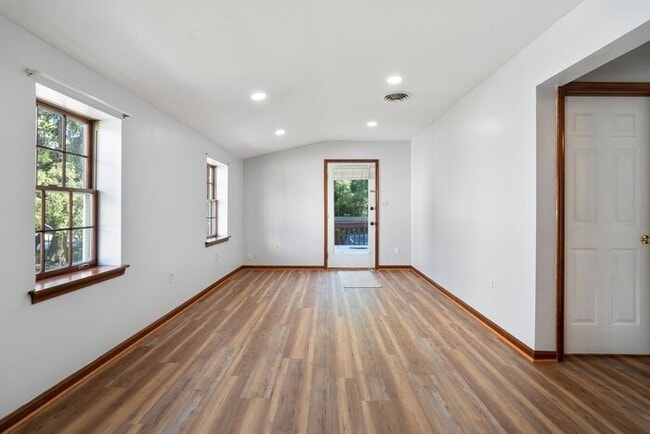 Photo - 149 Lumber St