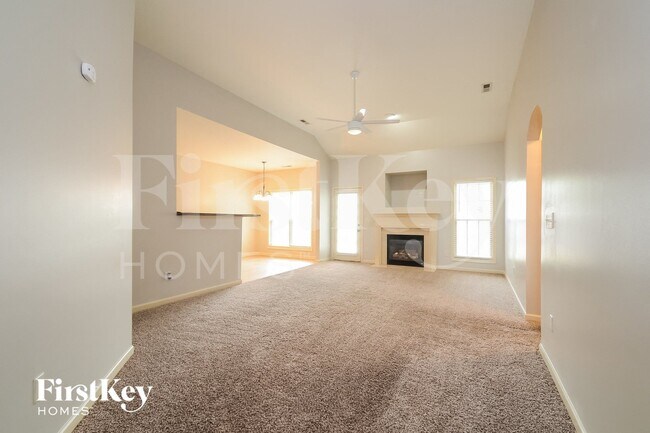 Photo - 105 Sunflower Pl