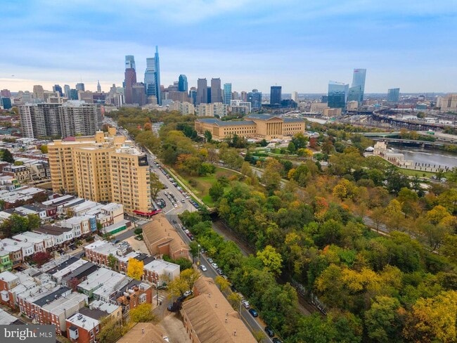 Photo - 2719 Folsom St