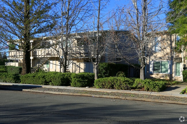 Apartments on Cabot Way - Apartments on Cabot Way
