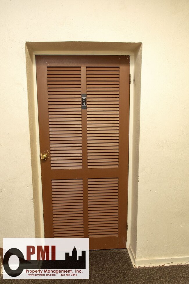 Photo - SGD units (The Senator) Unidad C4