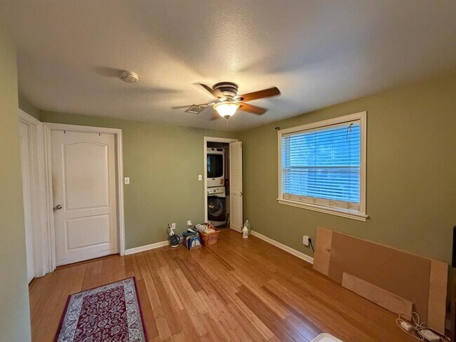 Photo - 1607 Garden St