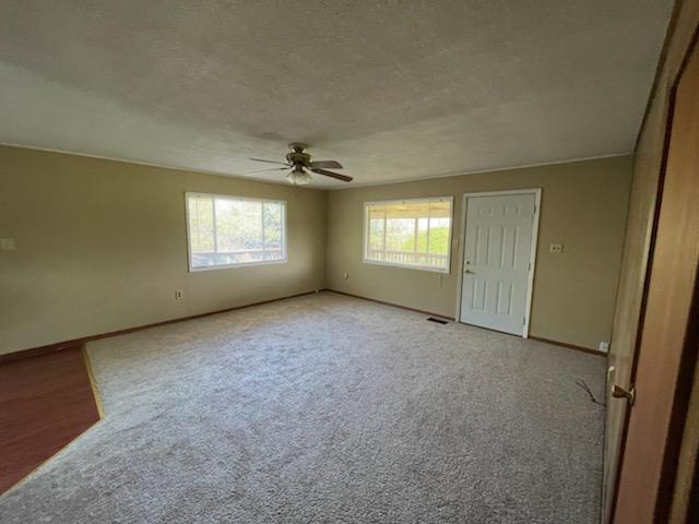 Photo - 403 S Vista Dr House