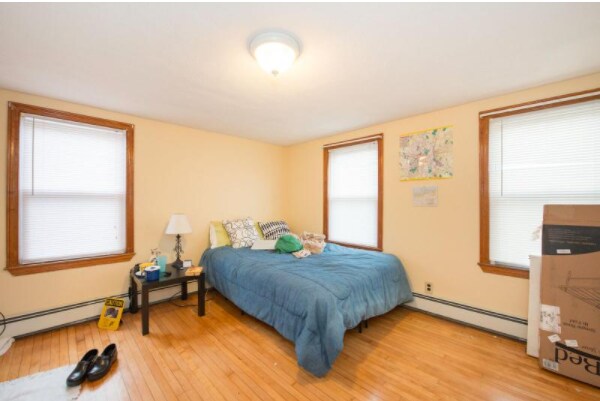 Photo - 585 Somerville Ave