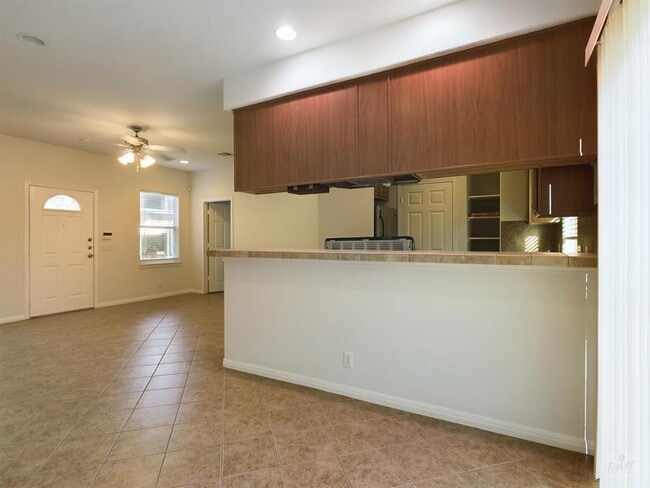 Photo - 401 Nelray Blvd