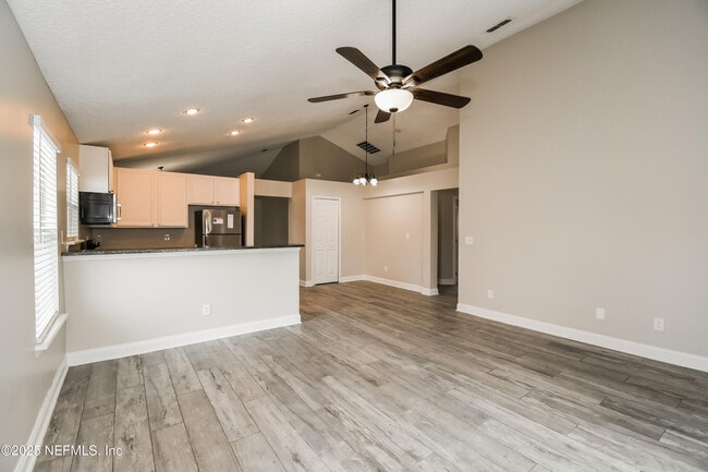 Photo - 3107 Wandering Oaks Dr