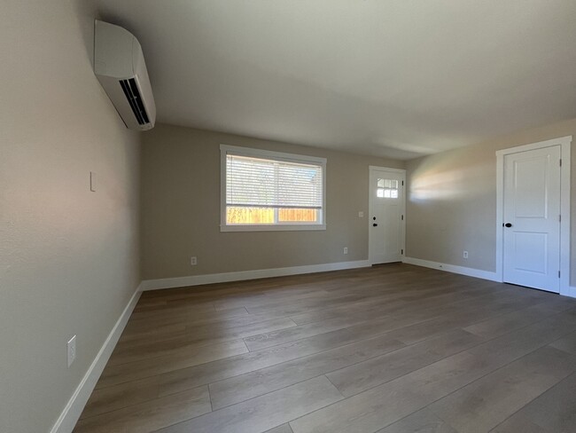 Photo - 833 N 28th St Condo