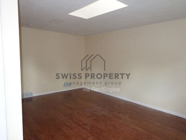 Photo - 2514 Lipton Rd