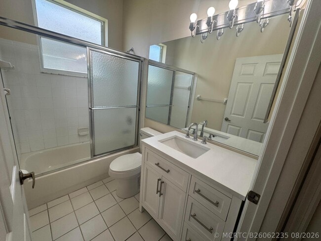 981 NW Tuscany Dr