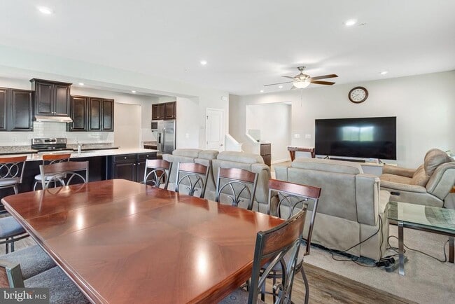 Photo - 11241 Wheeler Ridge Dr