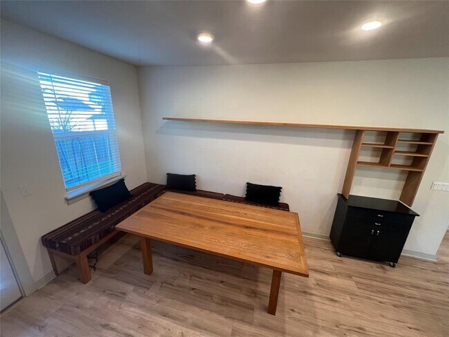 Photo - 10805 Tildon Ave