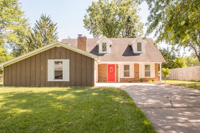 Building Photo - Curwood Dr