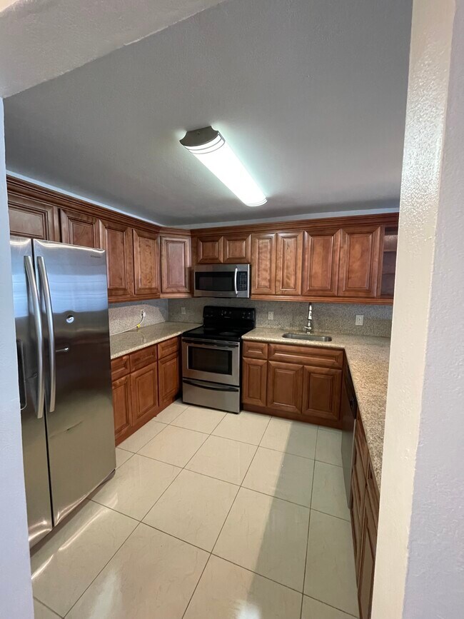 Building Photo - 1460 NE 169th St Unit 110