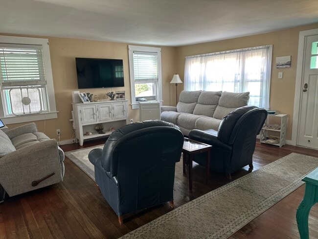 Photo - 12 Waterman St