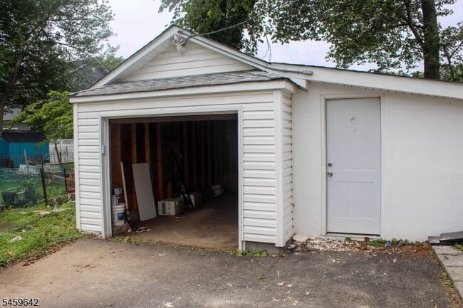 137 Centerton Dr