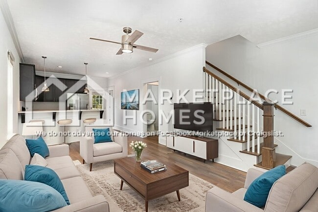 161 Peach St