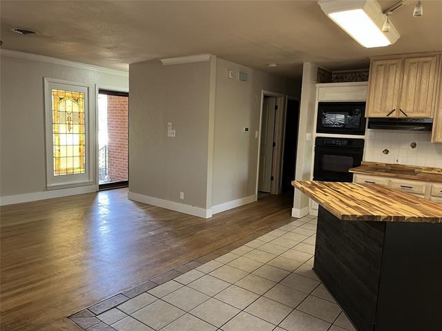 Photo - 3401 Leith Ave